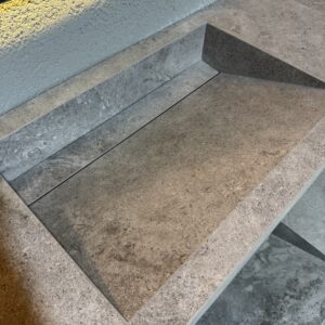 כיור עם מדף בעבודת יד מפורצלן – תמונה 13