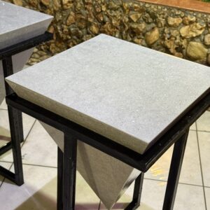 Porcelain Table with Iron Legs - Image 3