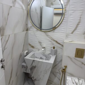 ⁦כיור פורצלן בעבודת יד עם מתקן סבון מובנה⁩ – תמונה ⁦5⁩